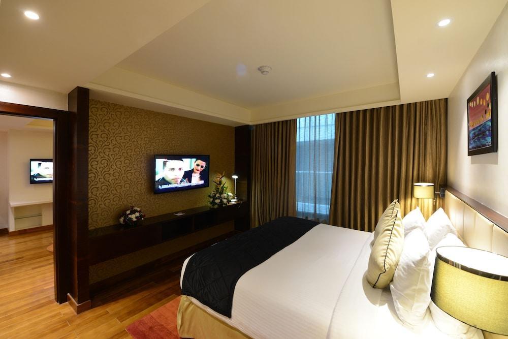 Howard Johnson By Wyndham, Hebbal, Bengaluru Екстер'єр фото