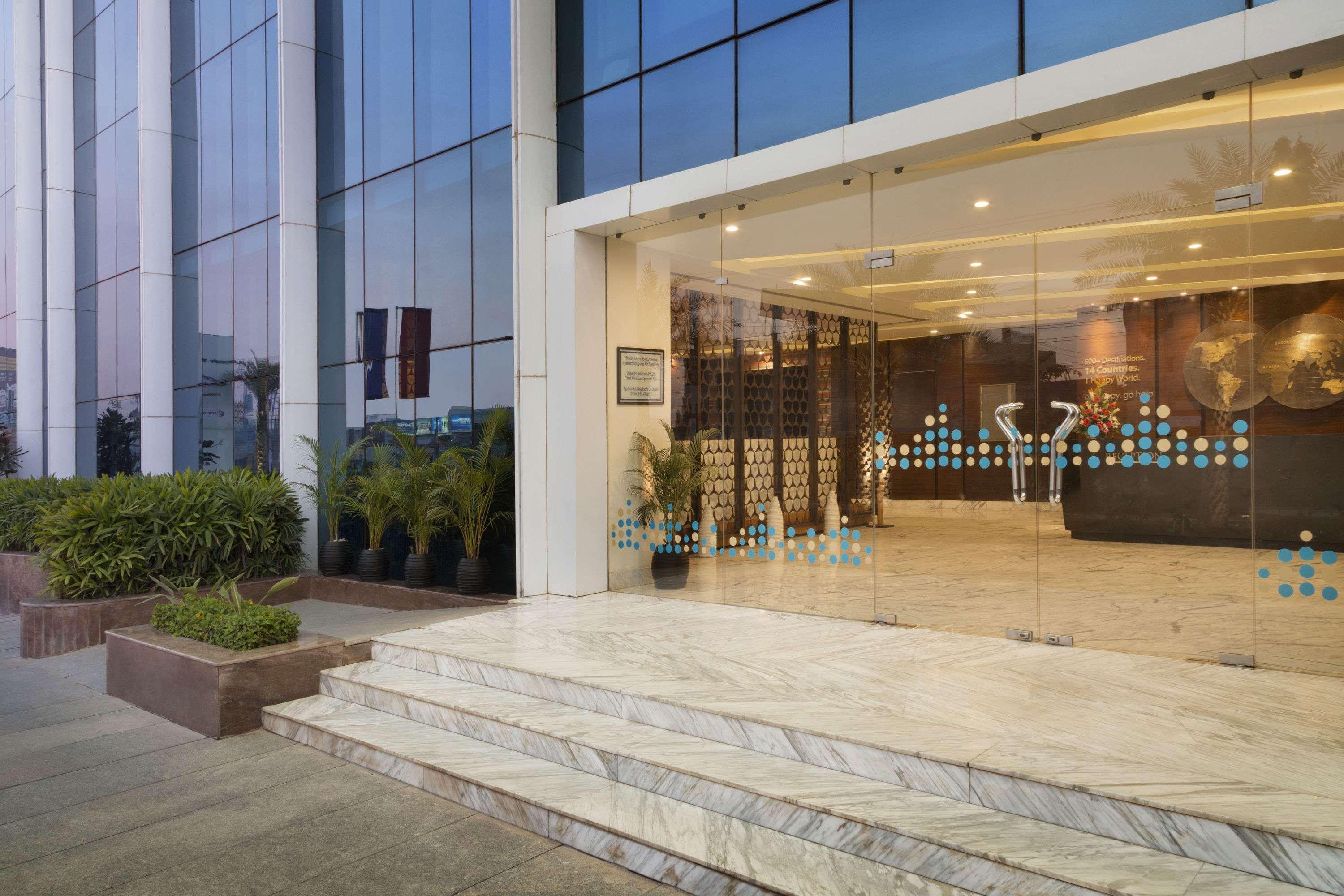 Howard Johnson By Wyndham, Hebbal, Bengaluru Екстер'єр фото