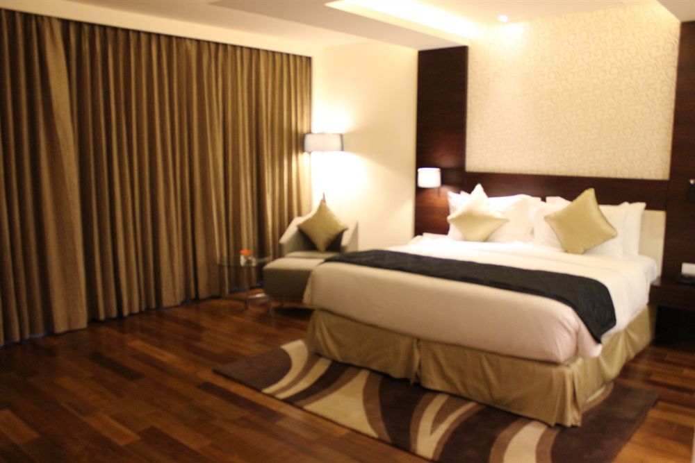 Howard Johnson By Wyndham, Hebbal, Bengaluru Екстер'єр фото