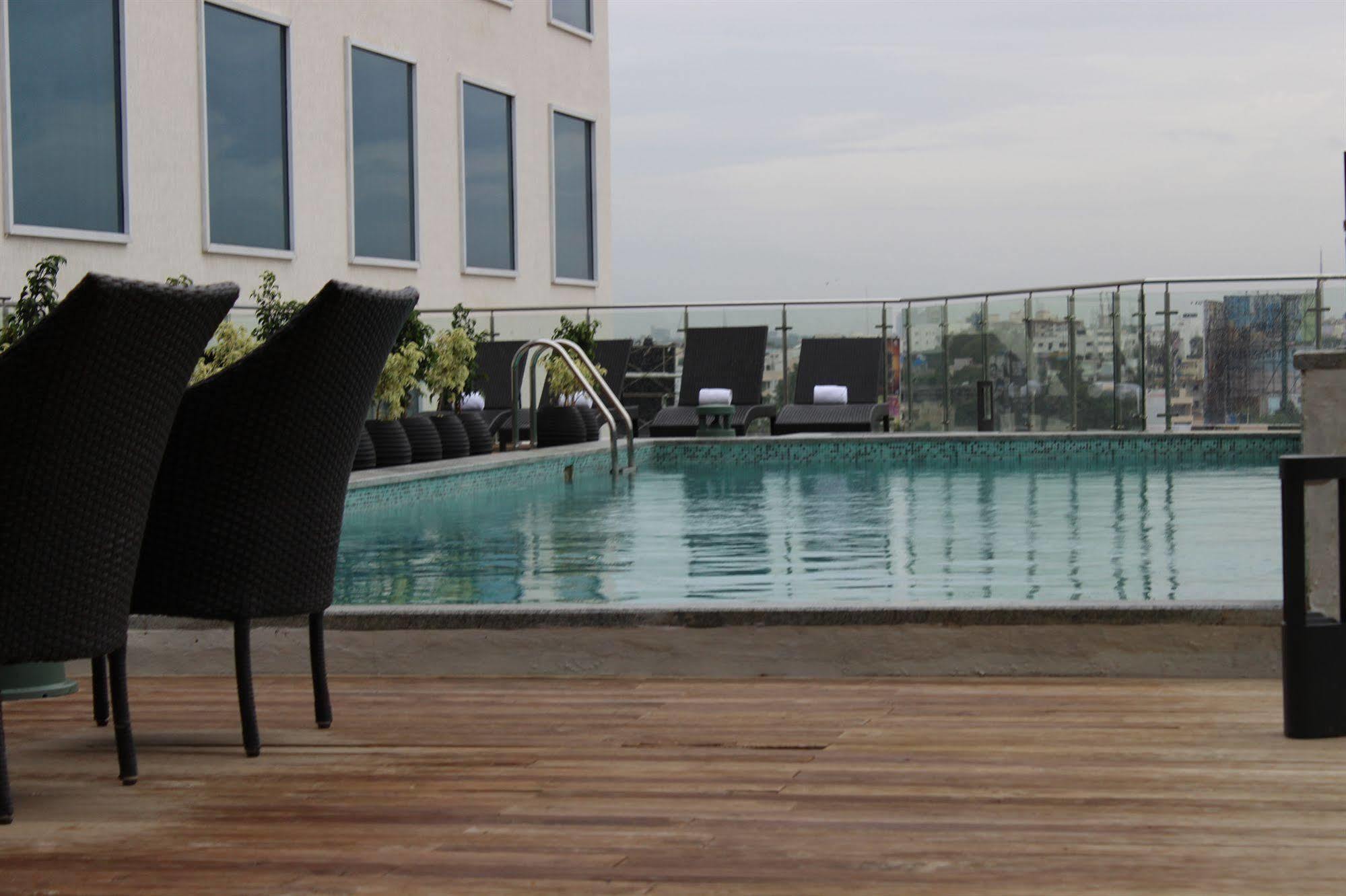 Howard Johnson By Wyndham, Hebbal, Bengaluru Екстер'єр фото