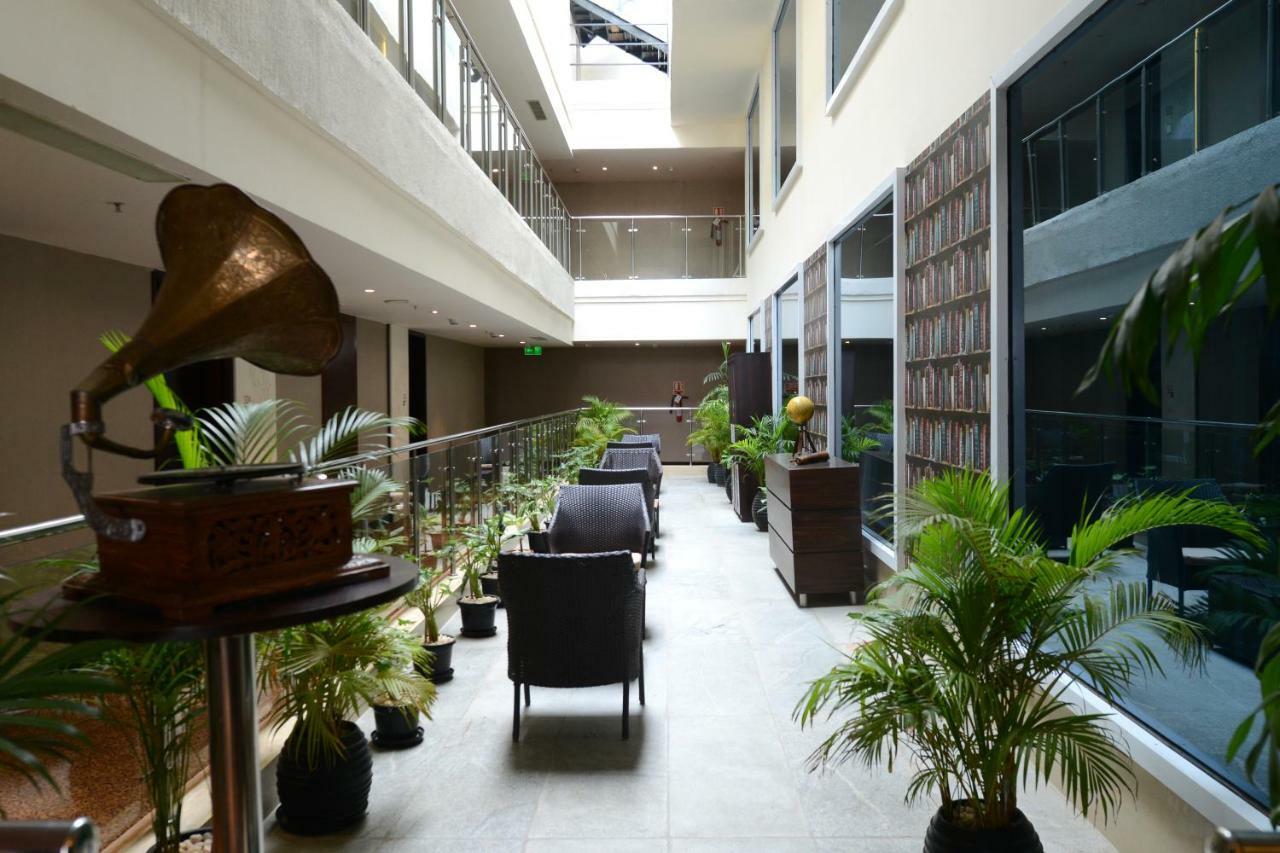 Howard Johnson By Wyndham, Hebbal, Bengaluru Екстер'єр фото